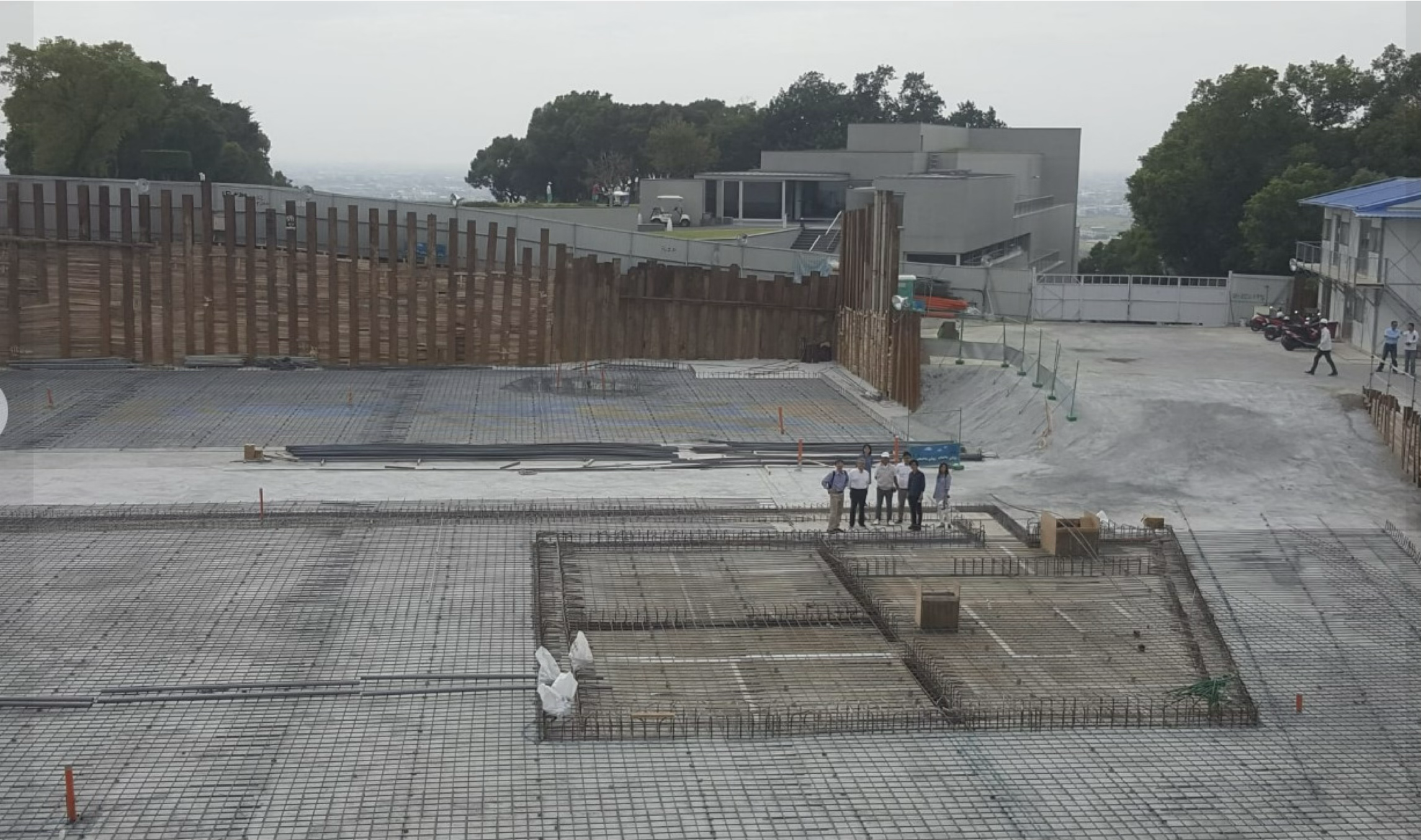 工地基礎鋼筋與模板施工現場